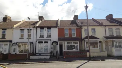 Milton Road, Gillingham, ME7 5LW