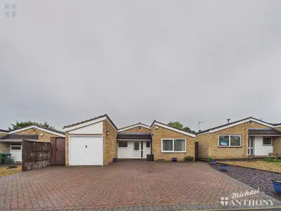 Lionel Close, Wendover, Aylesbury, HP22 6LT