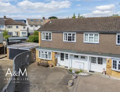Benrek Close, Hainault, Essex, Ilford, IG62QL