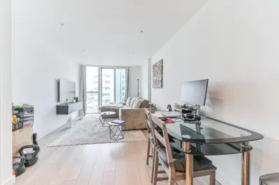 Flat 143, Pinnacle Apartments, 11 Saffron Central Square, Croydon