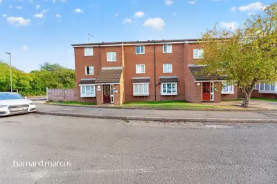 Poplar Grove, London, N11