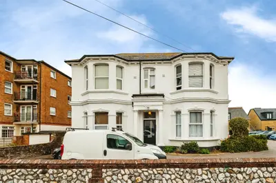 Byron Road, Worthing, BN11