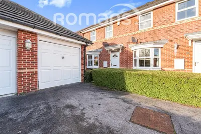 Deardon Way, Shinfield, RG2