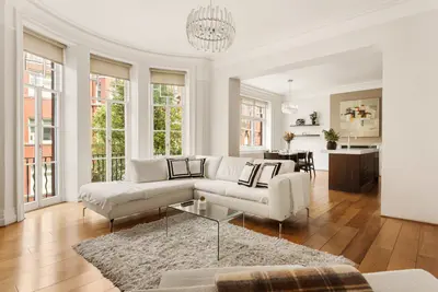 Hyde Park Mansions, Cabbell Street, Paddington, London, NW1 5AZ