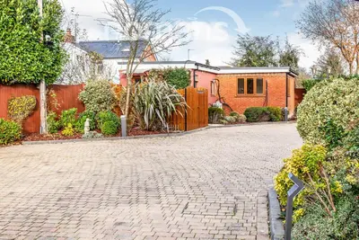 Ascot Road, Holyport, SL6