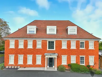 Chigwell, IG7