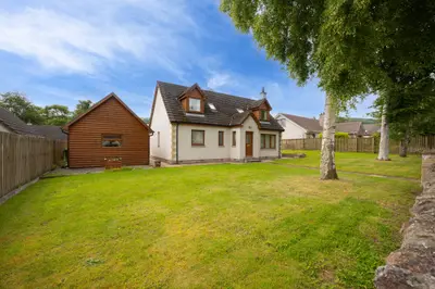 Wood-Side, Drumnadrochit, IV63