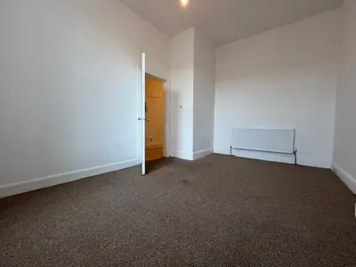George Square, Greenock, PA15