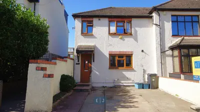 Buckingham Road, London, E18