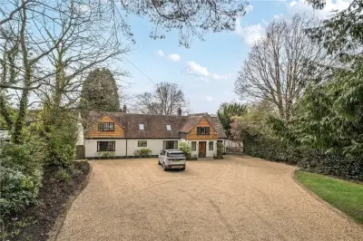 Saunders Lane, Woking, Surrey, GU22