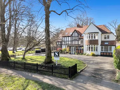 Warwick Road, Solihull, B91 3HA