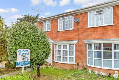 Pinewood Gardens, Bognor Regis, PO21