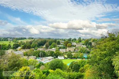 Miry Lane, Thongsbridge, HD9
