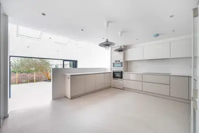 Pittville Gardens, London, SE25