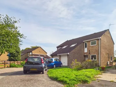 Falcon Close, Patchway, BS34