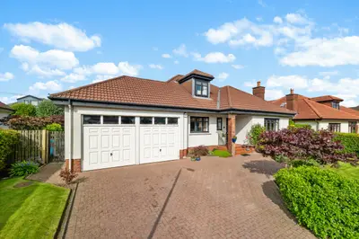 Newton Grove, Newton Mearns