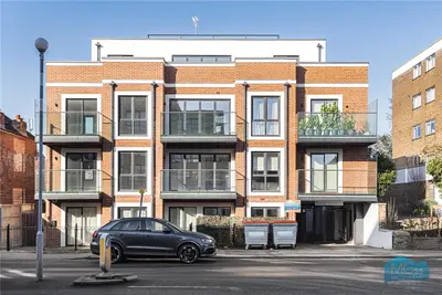 Oakleigh Road North, Whetstone, N20