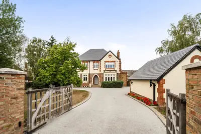 Ickenham Road, Ruislip, HA4