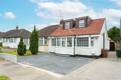 84 Harrow Way, Carpenders Park