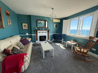 West End Parade, Pwllheli, LL53