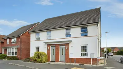 Gilhespy Way, Westbury