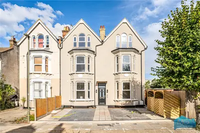 Parkhurst Road, London, N11