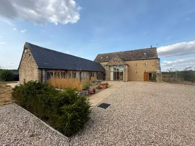 Quaker Barn, Coates, Cirencester, GL7 6JX
