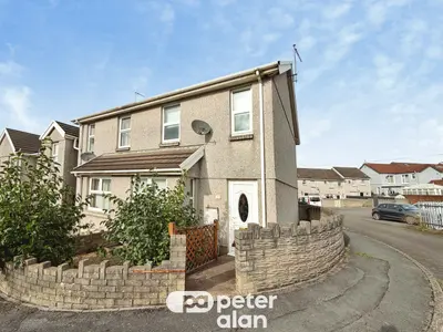 Cwrt Elusendy LLANELLI, SA15