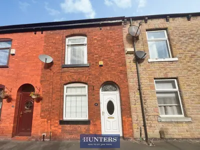 Field Street, Droylsden, M43