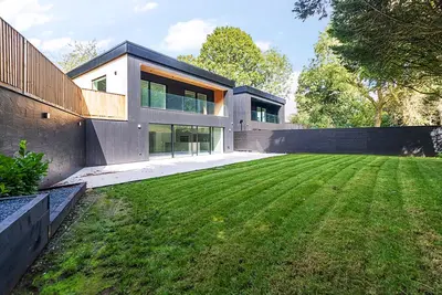 Fairydell Close, Kings Langley WD4 9FB