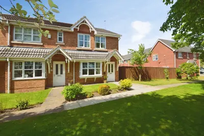 Fallowfield Drive, Shawclough, OL12