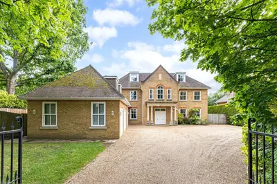 Fairmile Avenue, Cobham, Surrey, KT11