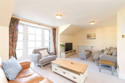 Cavalry Park Drive, Edinburgh, EH15 3QG