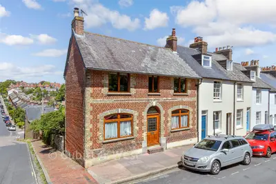 de Montfort Road, Lewes, BN7