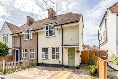 Oyster Lane, Byfleet, West Byfleet, S...
