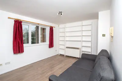 214 Westferry Road, London, E14 3RR