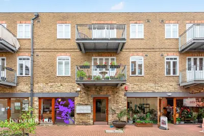 Hildreth Street Mews, London, SW12