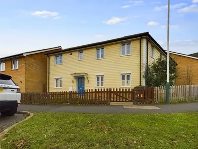 Bernwelle Avenue, Romford, RM3