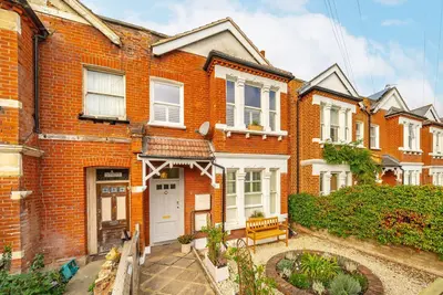 Salford Road, SW2