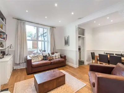 East Hill, London, SW18 2QD