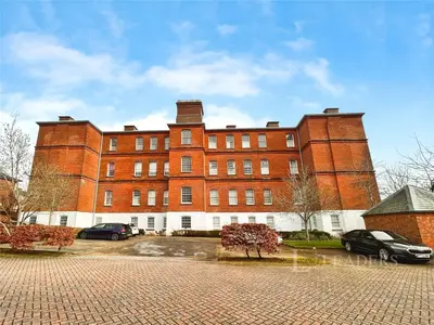 Serotine Close, Knowle, PO17