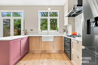 Amberley Road, Enfield, EN1