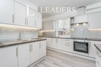 Spurlings Road, Fareham, PO17