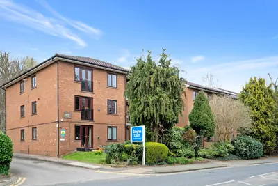 Uxbridge Road, Pinner, HA5