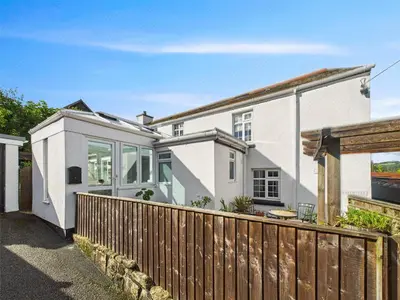 Under Road, Gunnislake, PL18