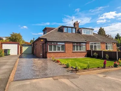 Begley Close, Romiley, SK6