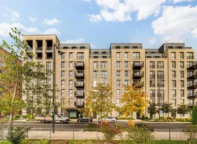 Parkview Avenue, Cricklewood, NW2