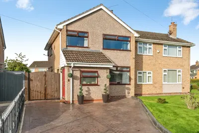 Adam Avenue, Great Sutton, CH66