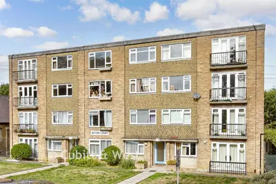 Ross Road, Wallington, SM6