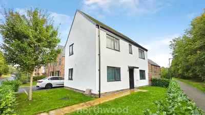 Blackberry Road, Lakeside, DN4